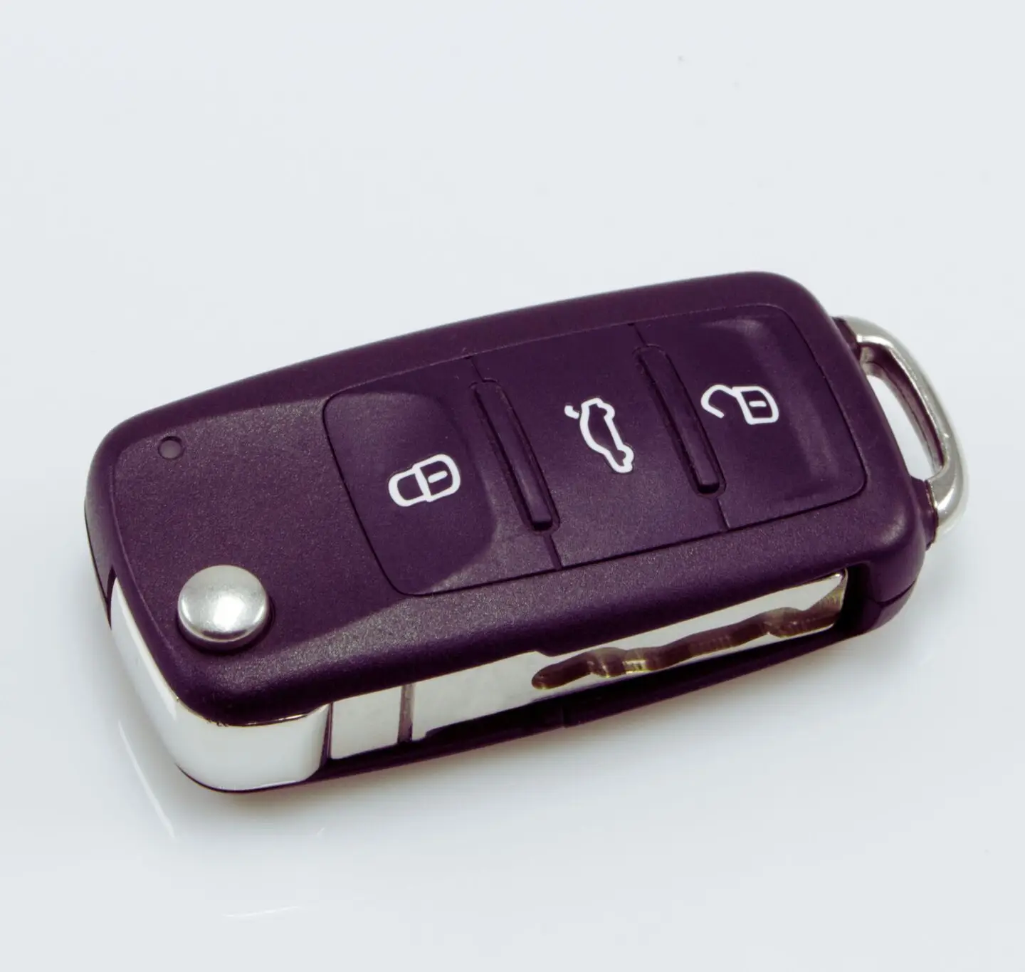 Replacing Your Car Remote: Why You Need a Skilled Locksmith