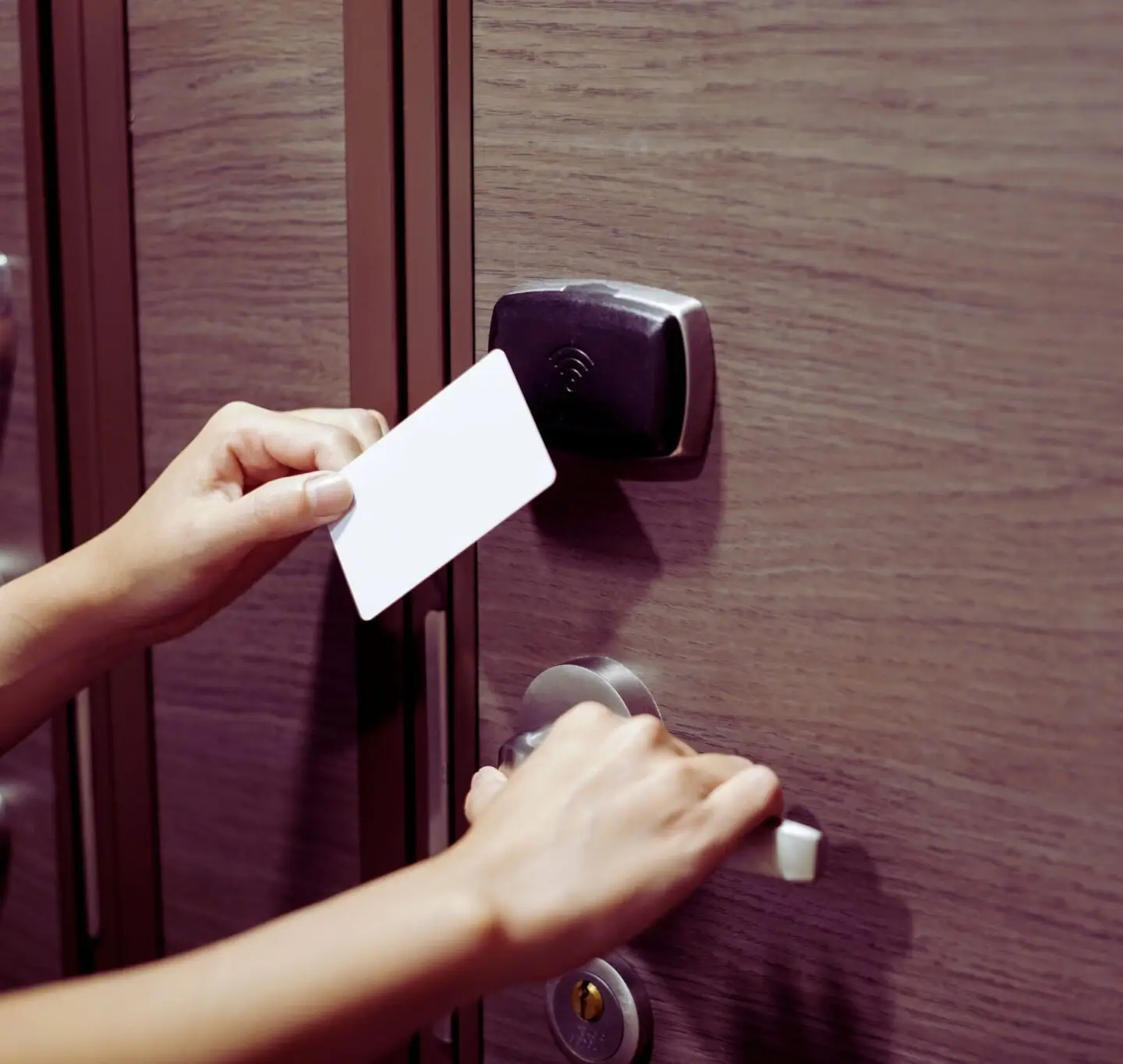 Upgrading Office Security: Keyless Entry Systems for Businesses