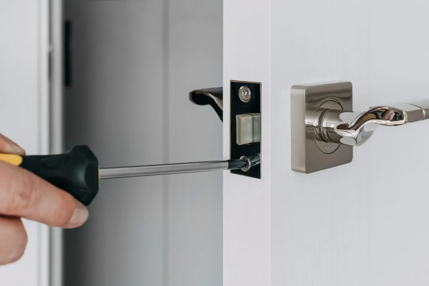 Deadbolt, mortise, or electronic locks – what fits your door and risk